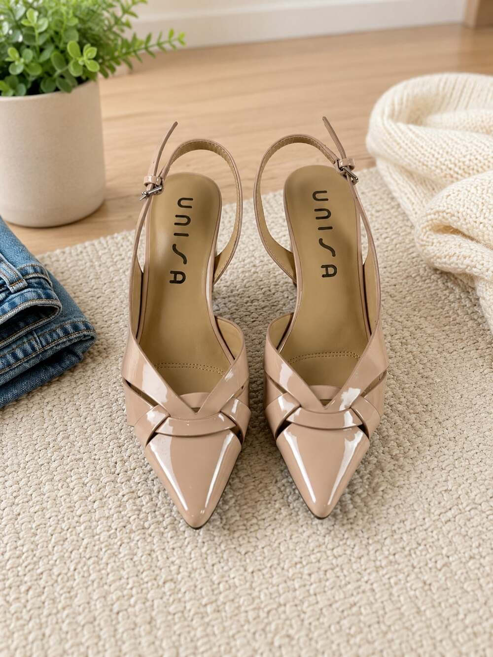 Unisa Nude Patent Slingback Kitten Heels Pointed Toe Block Heel Women’s 6.5M